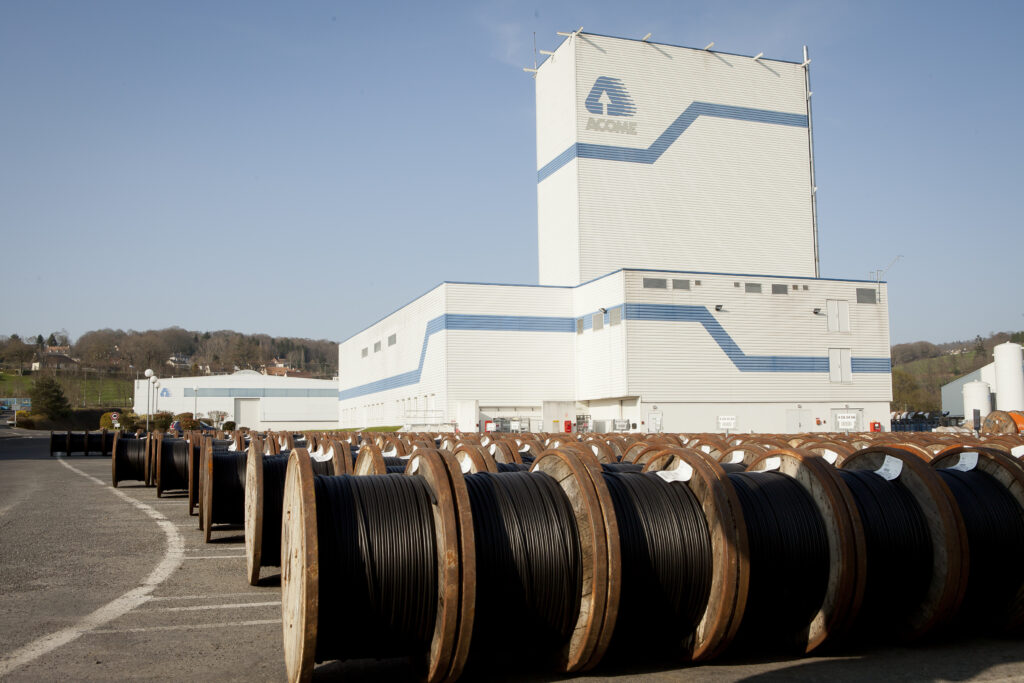 Romagny est le berceau de l’activité industrielle d’ACOME depuis 1941 : six usines, le centre de R&D du Groupe et plus de 1000 collaborateurs s’épanouissent sur 43ha au cœur du bocage normand.
Credit photo Florence Levillain